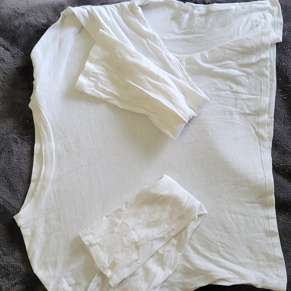 White longsleeve crop top